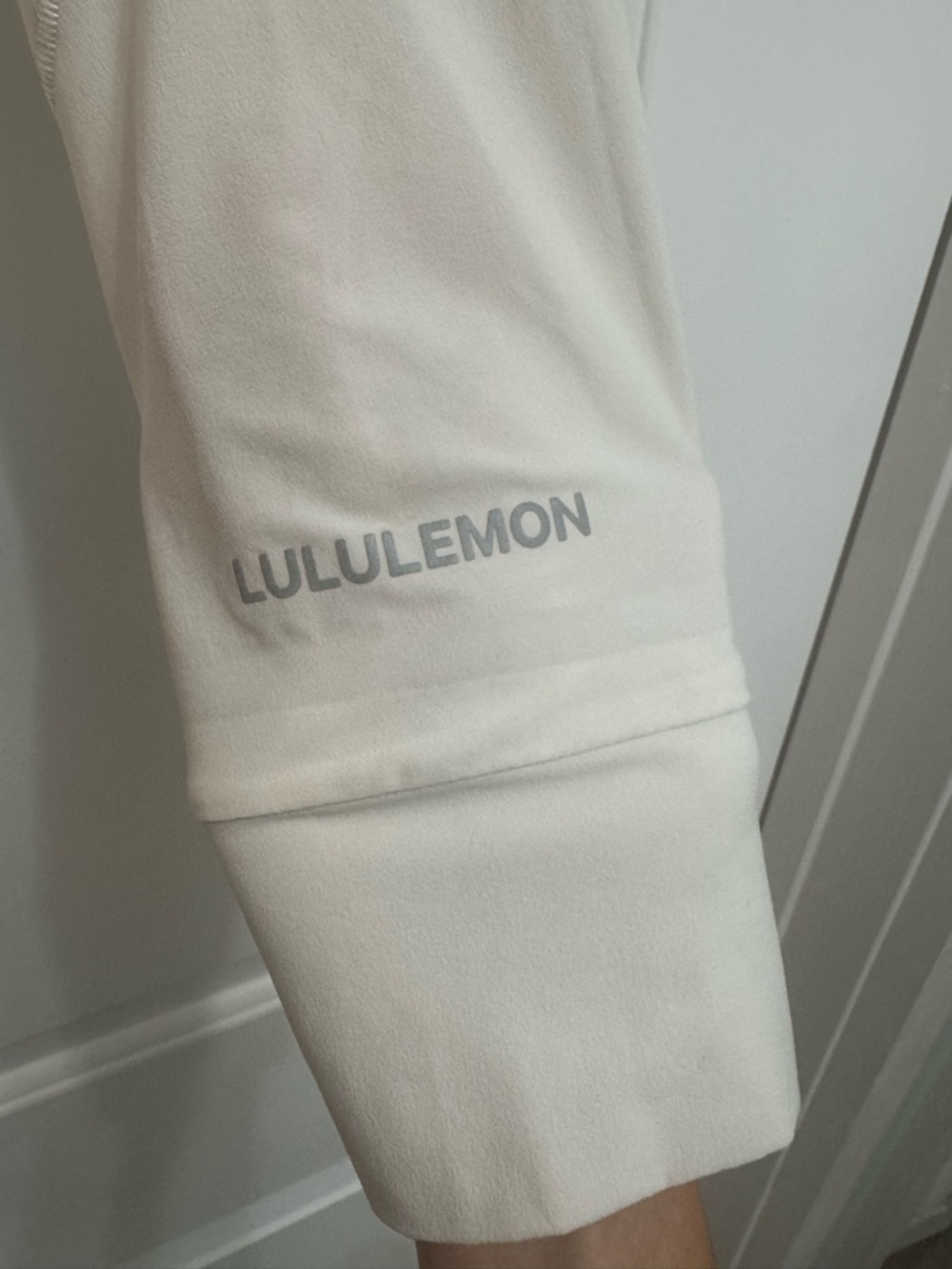 Lululemon Mist Over Windbreaker Jacket | White | Size 6 - Picture 8 of 16